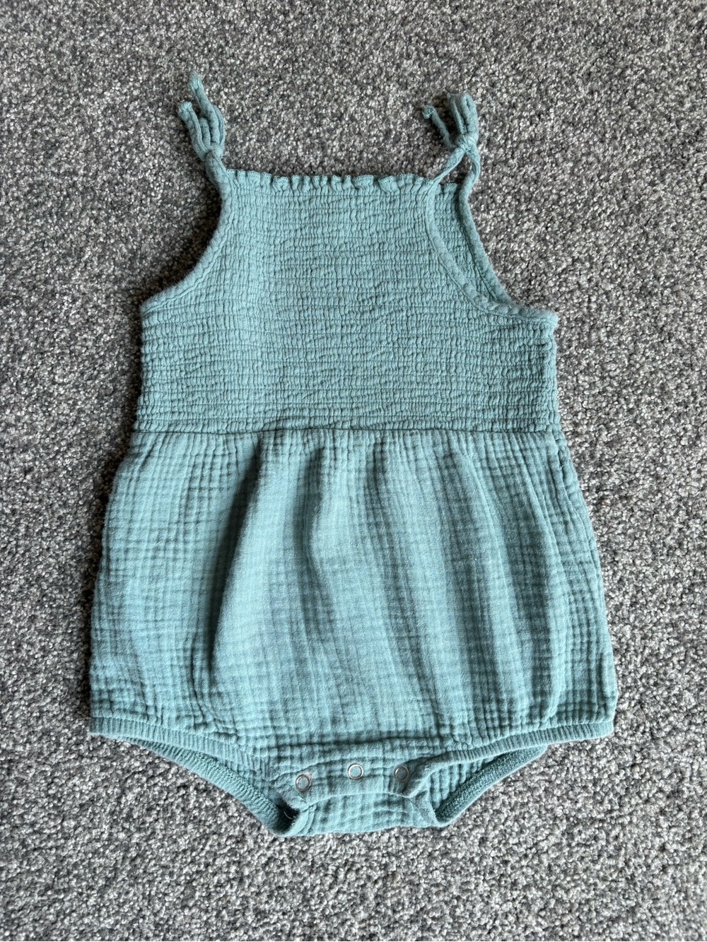 Grayson Mini Soft Textured Teal Baby One-Piece Romper Size 18 months